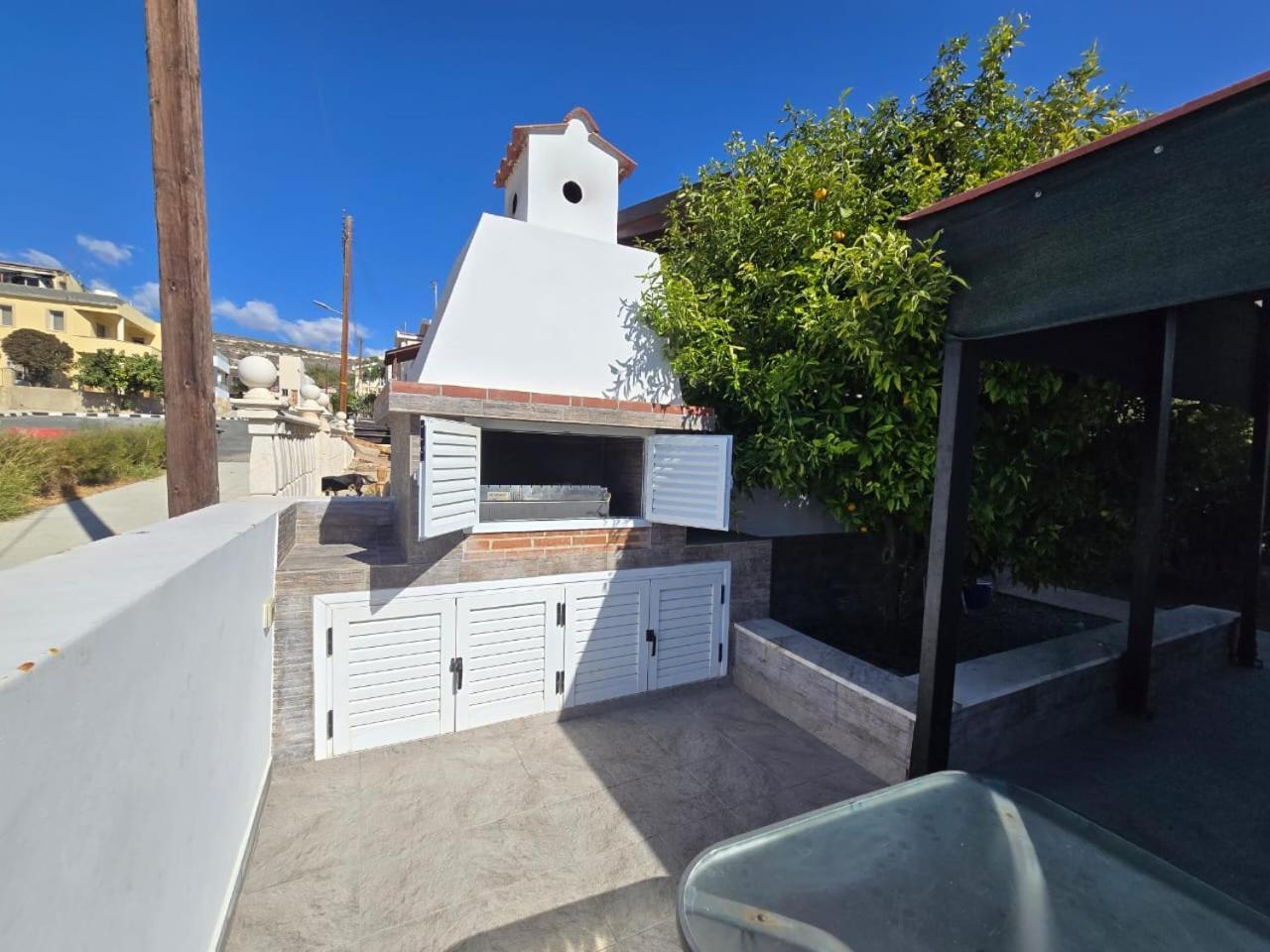 Michael Angelo Villa Paphos Exterior foto